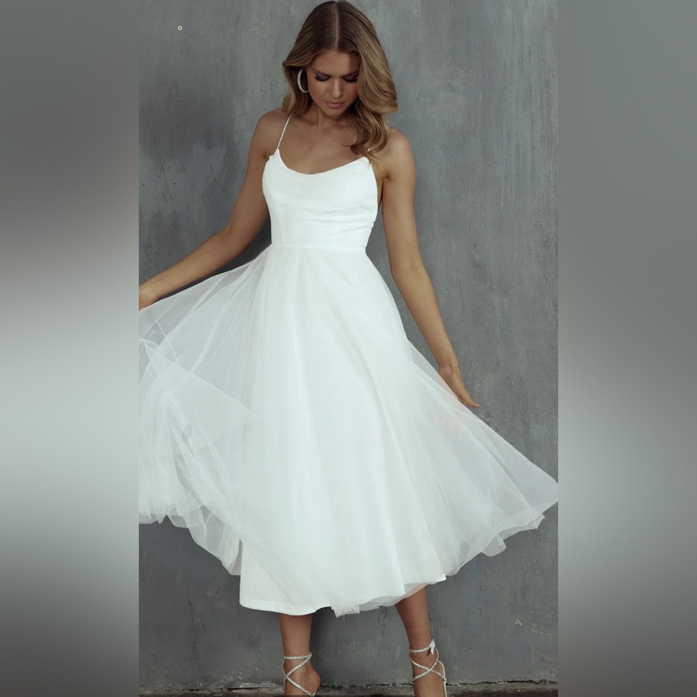 NWT Selfie Leslie Floating by Pleated Neckline Mesh Midi White
